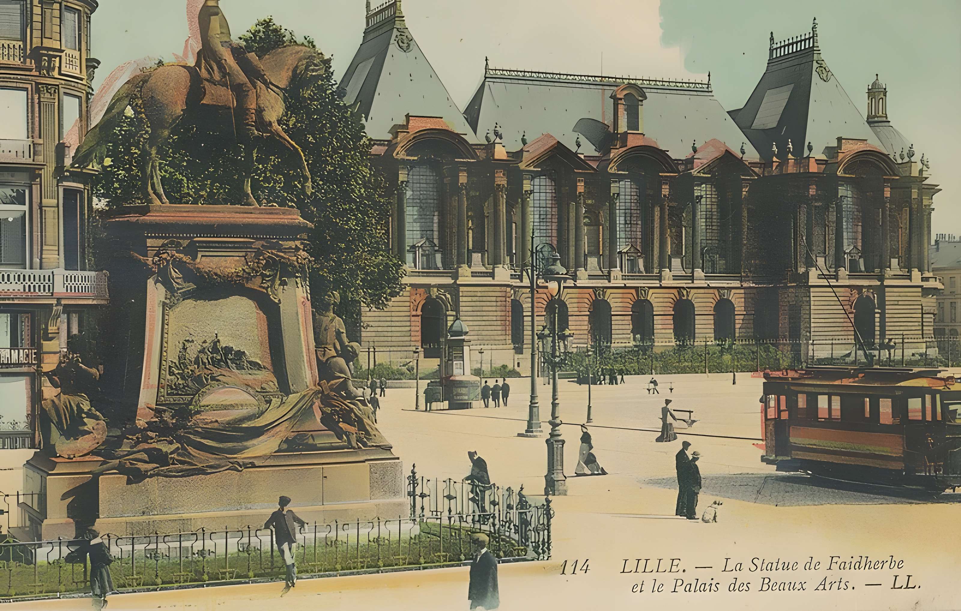 Statue de Faidherbe à Lille