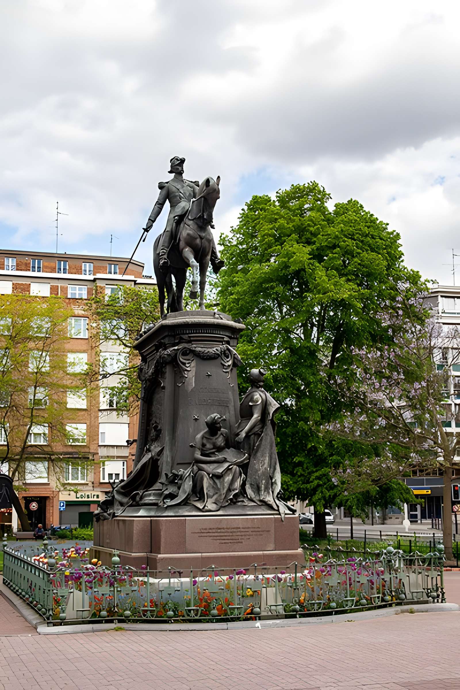 Statue de Faidherbe à Lille