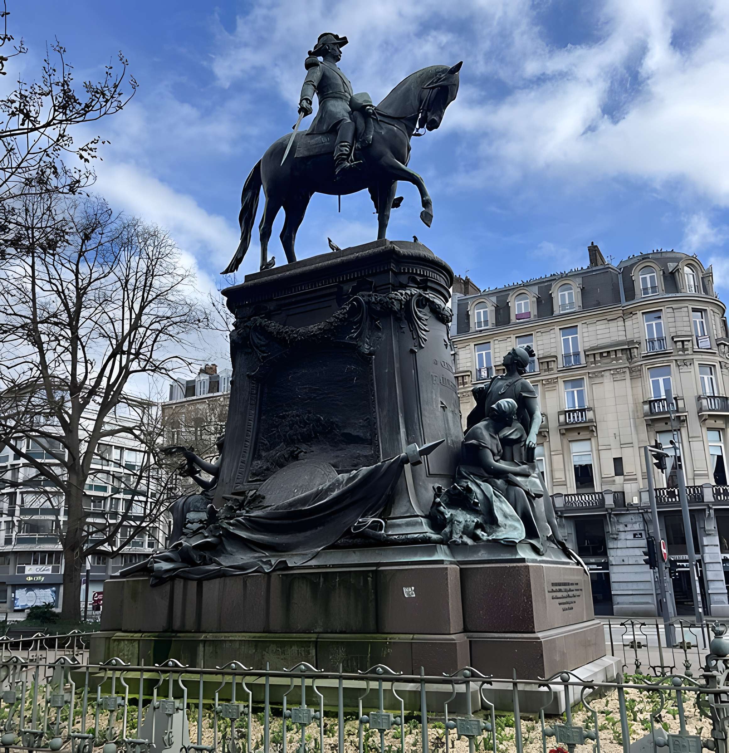 Statue de Faidherbe à Lille