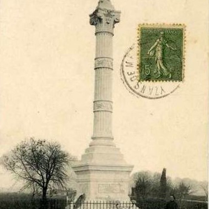 Photo de Statue de la Vierge de Saint-Germain-dEsteuil