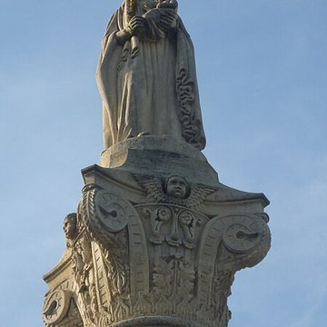 Statue de la Vierge de Saint-Germain-dEsteuil