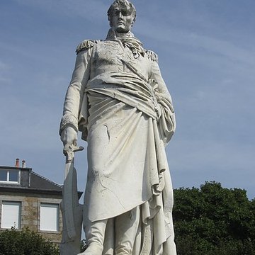 Statue de Valhubert à Avranches