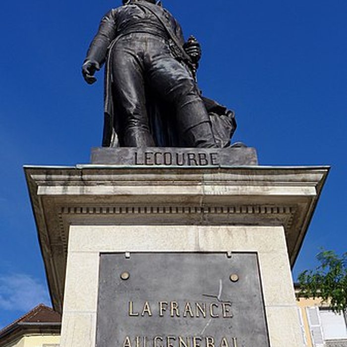 Photo de Statue du général Lecourbe à Lons-le-Saunier