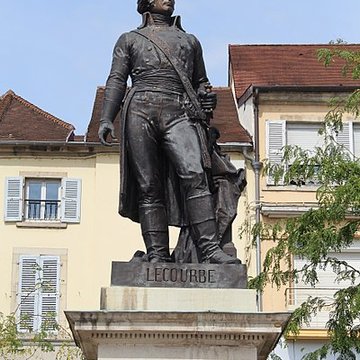 Statue du général Lecourbe à Lons-le-Saunier