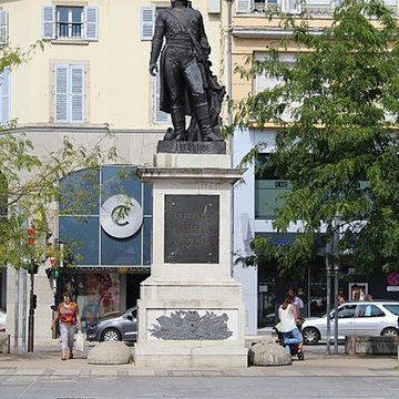 Statue du général Lecourbe à Lons-le-Saunier