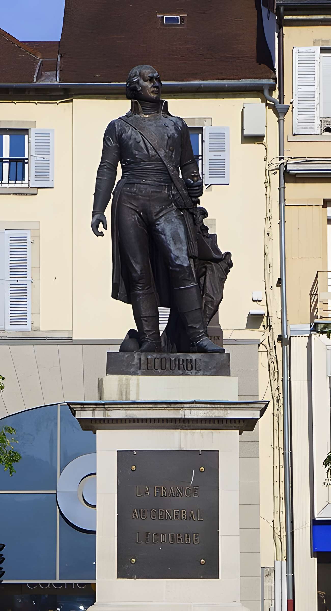 Statue du général Lecourbe à Lons-le-Saunier