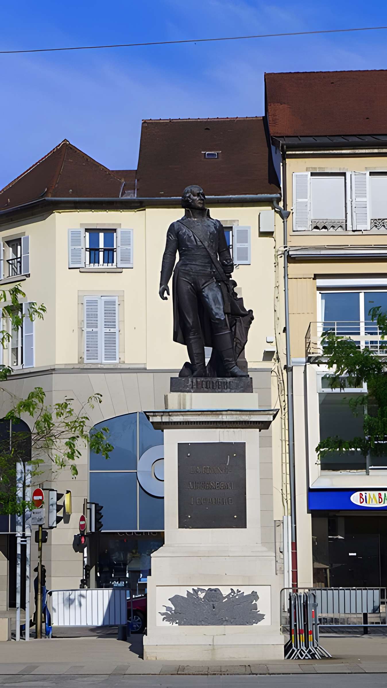 Statue du général Lecourbe à Lons-le-Saunier