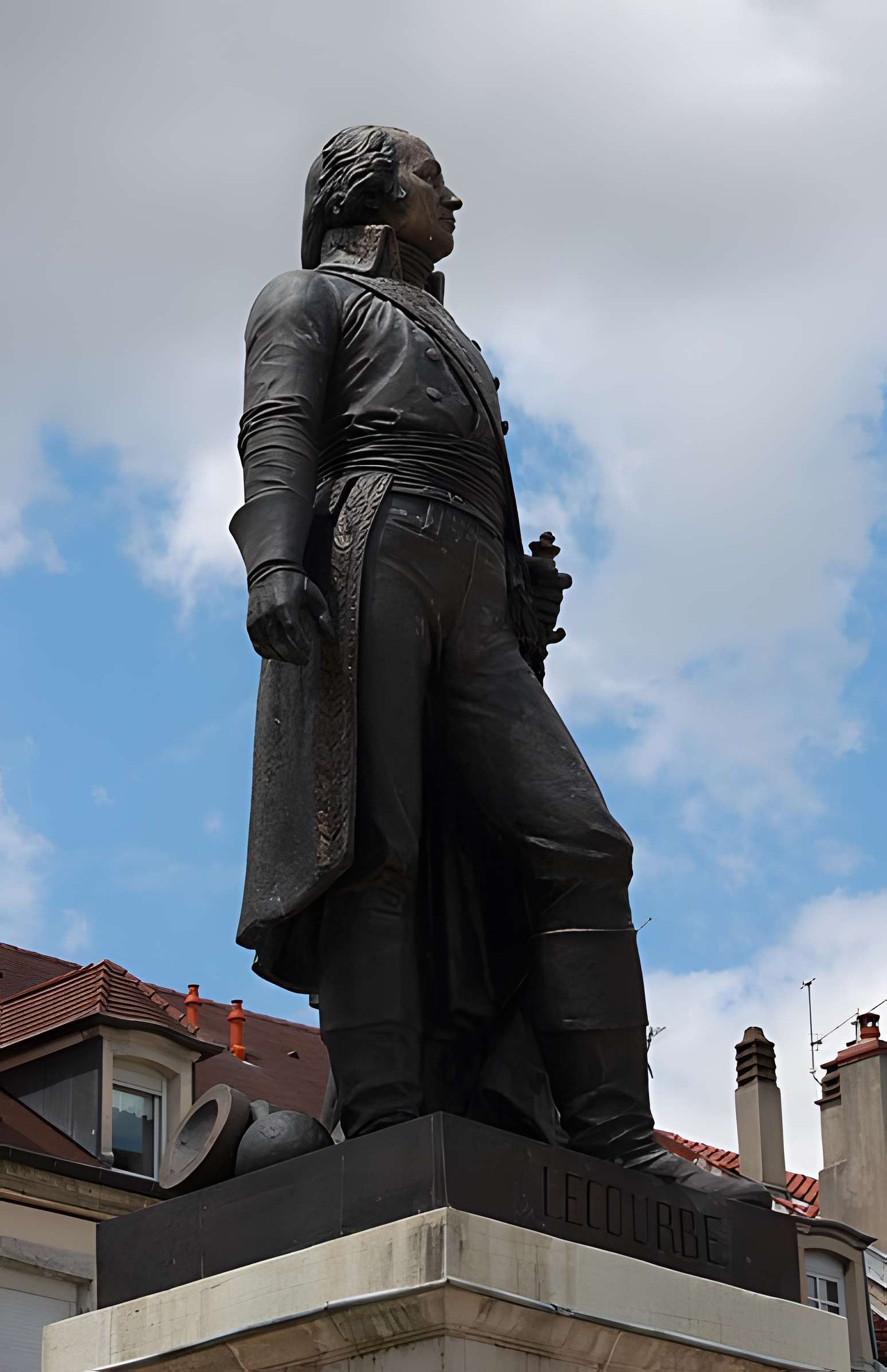 Statue du général Lecourbe à Lons-le-Saunier