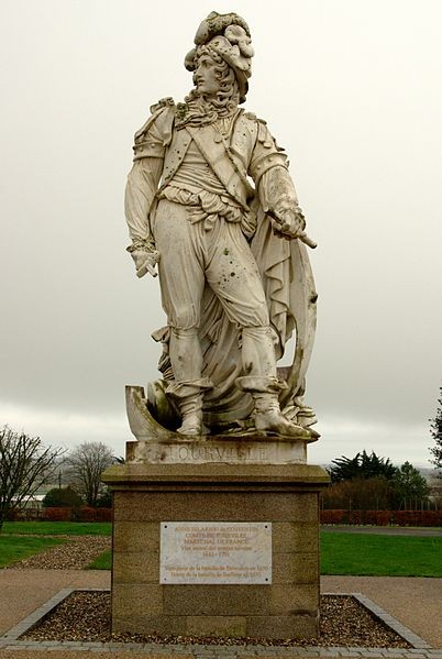 Photo de Statue du maréchal de Tourville à Tourville-sur-Sienne