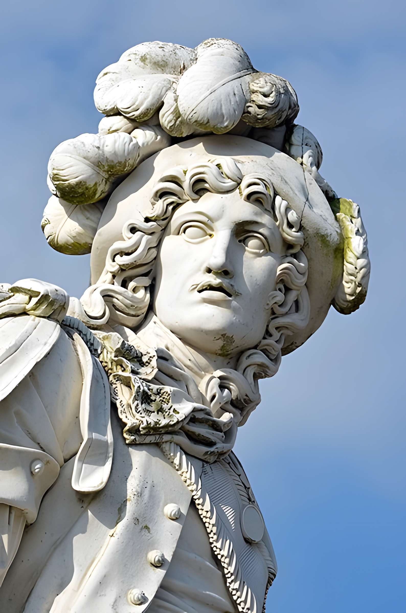 Statue du maréchal de Tourville à Tourville-sur-Sienne