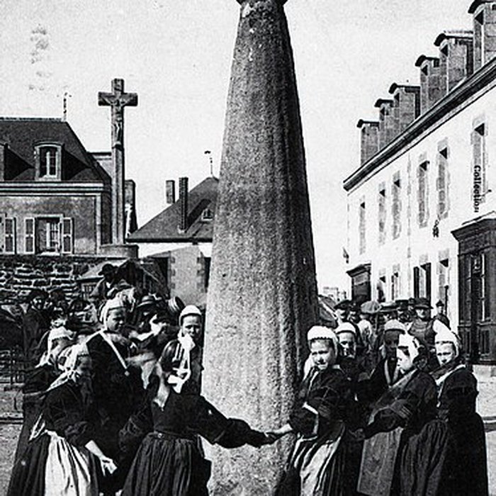 Photo de Stèle gauloise de Plonéour-Lanvern