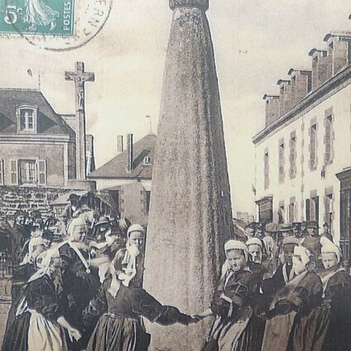 Photo de Stèle gauloise de Plonéour-Lanvern