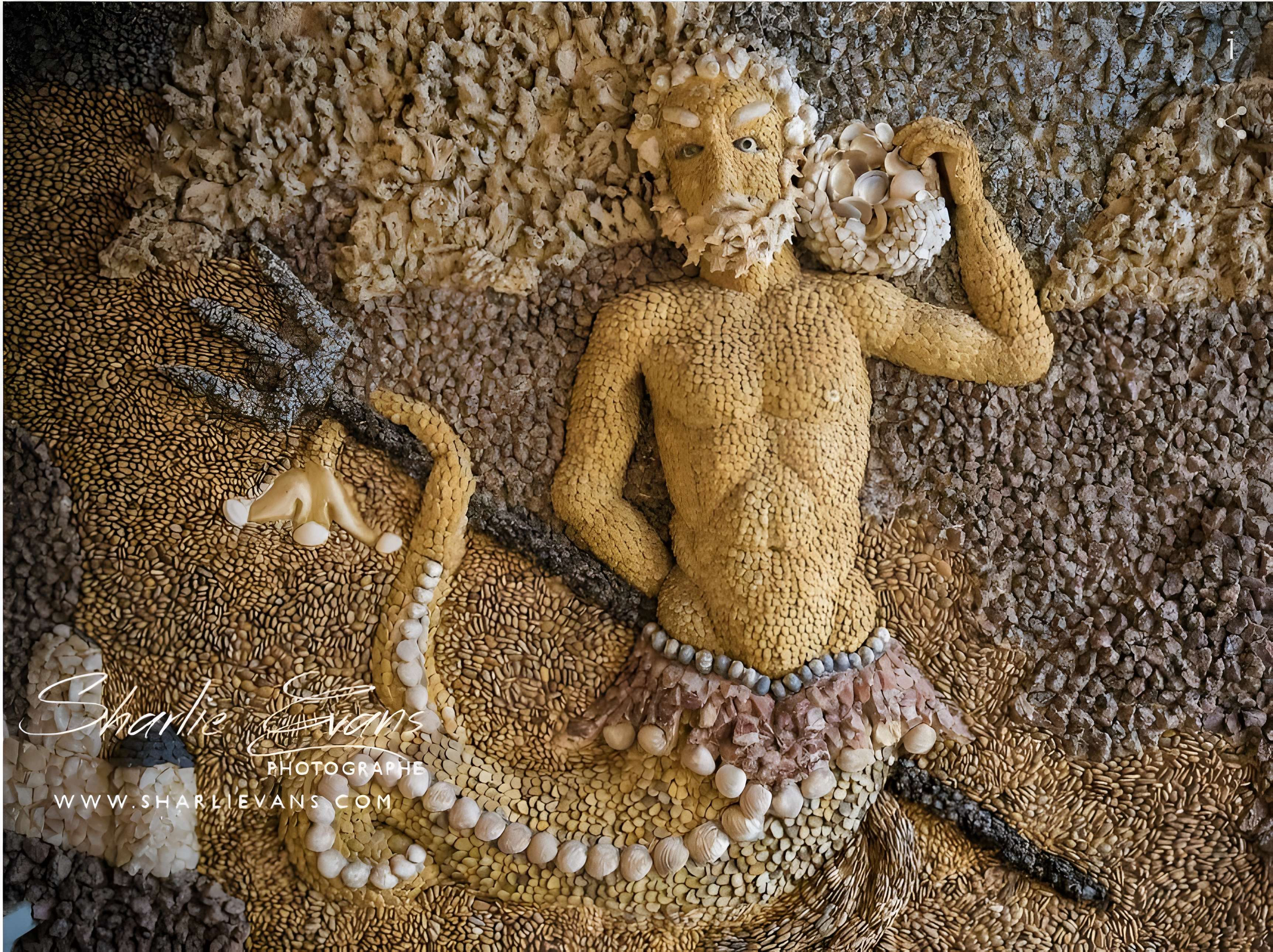 chateau de la batie d urfe detail de la grotte aux rocailles -neptune