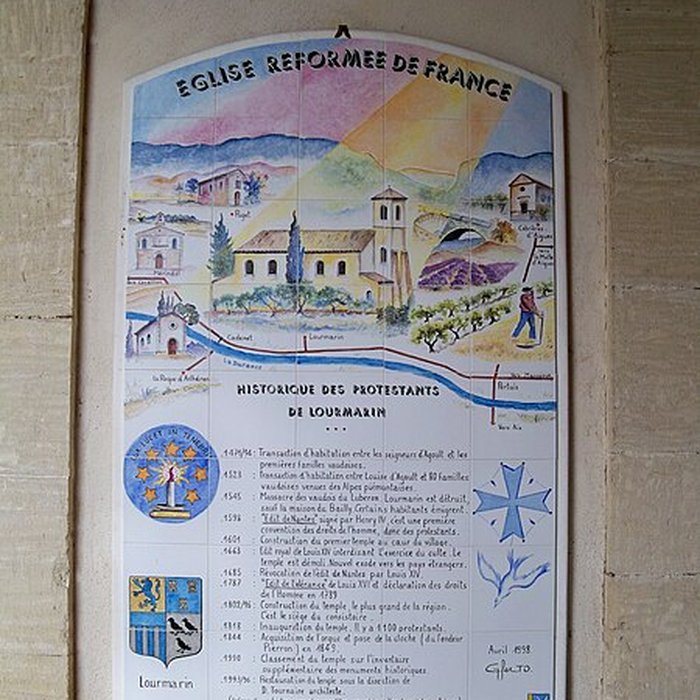 Photo de Temple protestant de Lourmarin