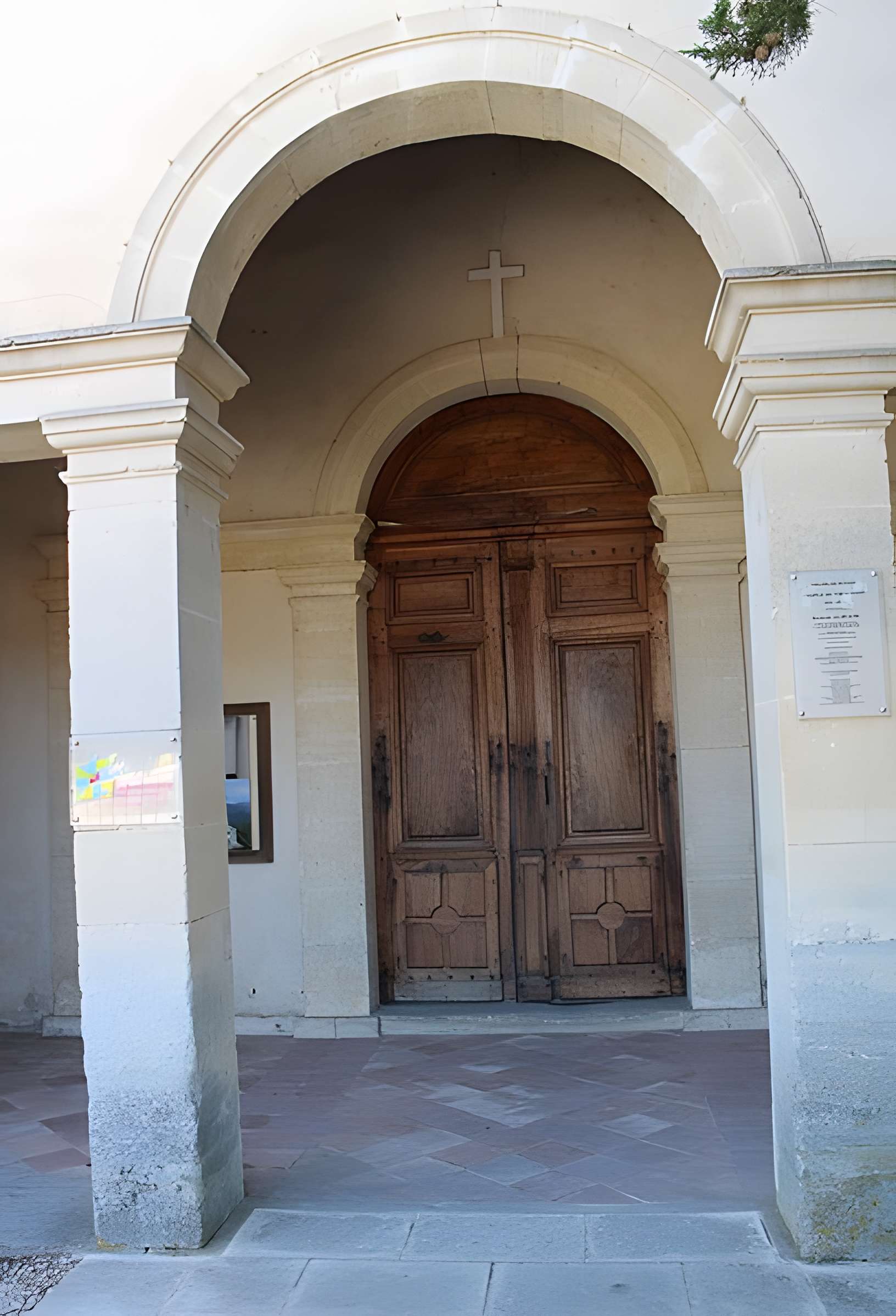 Temple protestant de Lourmarin