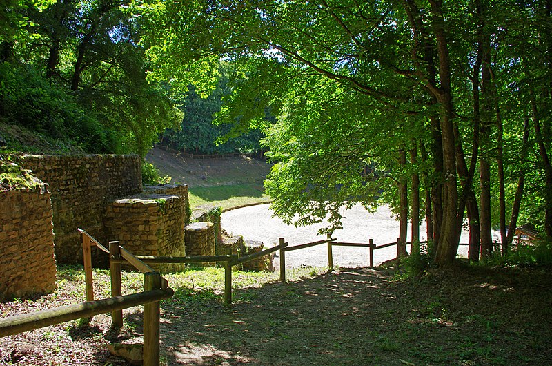 Théâtre gallo-romain de Gennes