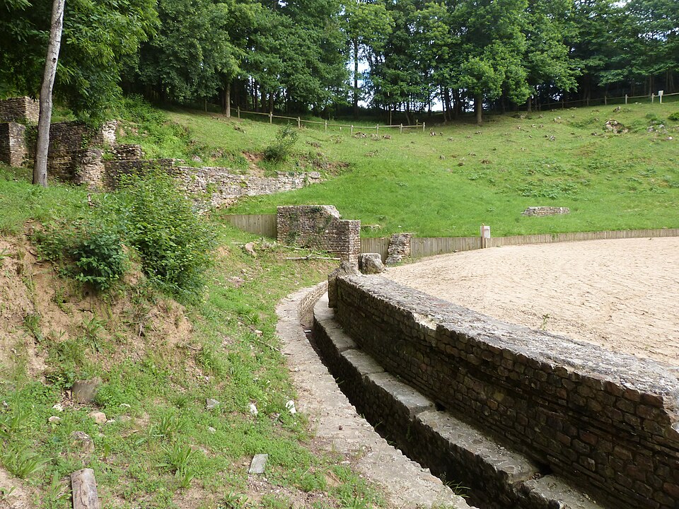 Théâtre gallo-romain de Gennes