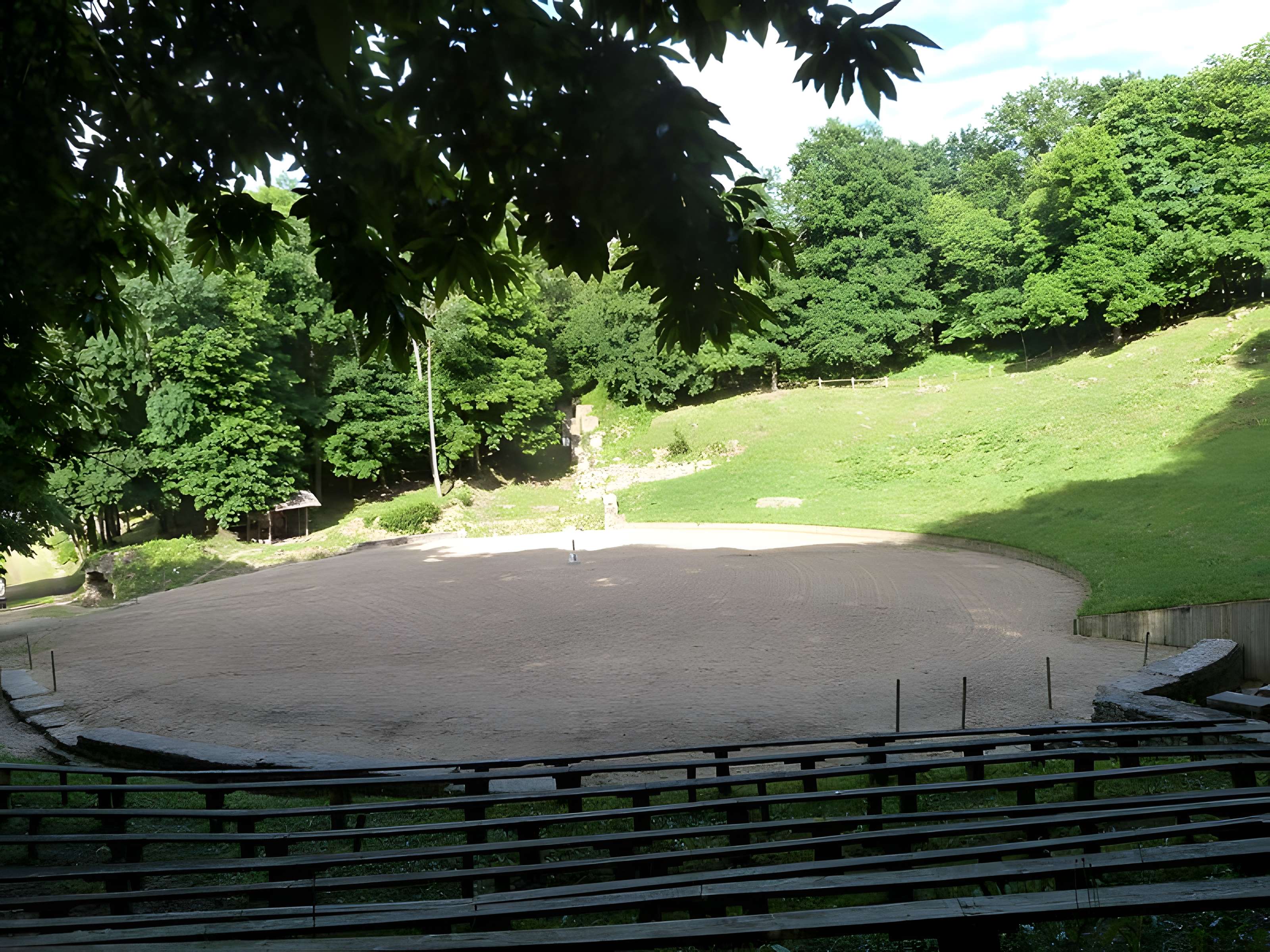 Théâtre gallo-romain de Gennes 