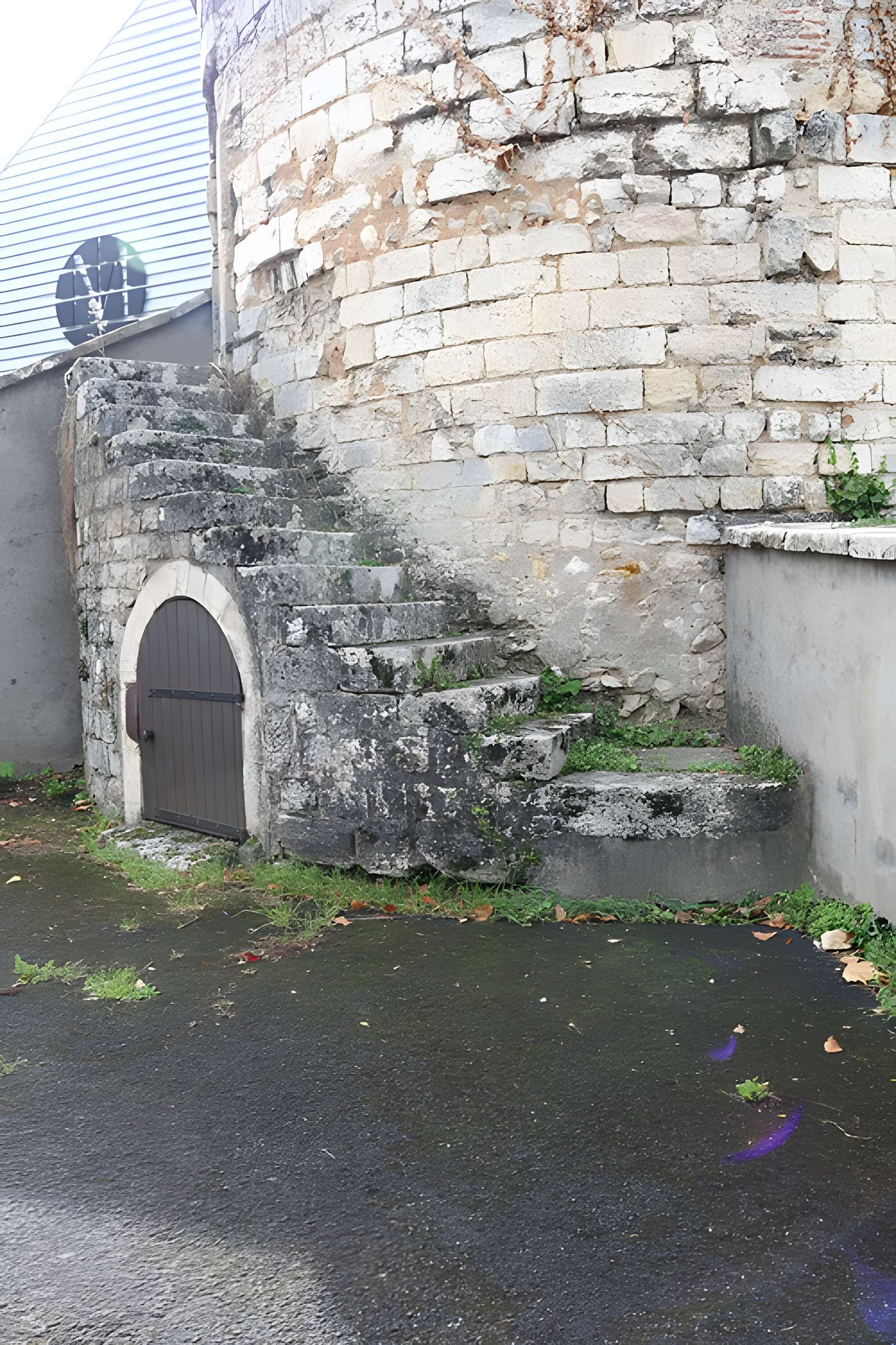 Tour à poudre de Bourges