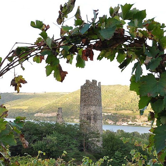 Photo de Tour blanche dArras-sur-Rhône