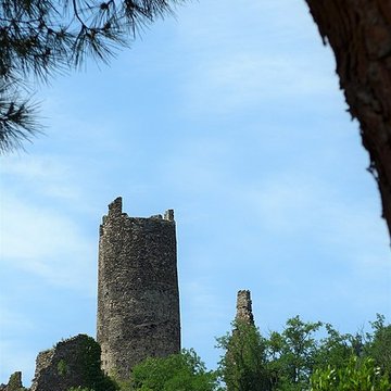 Tour blanche dArras-sur-Rhône