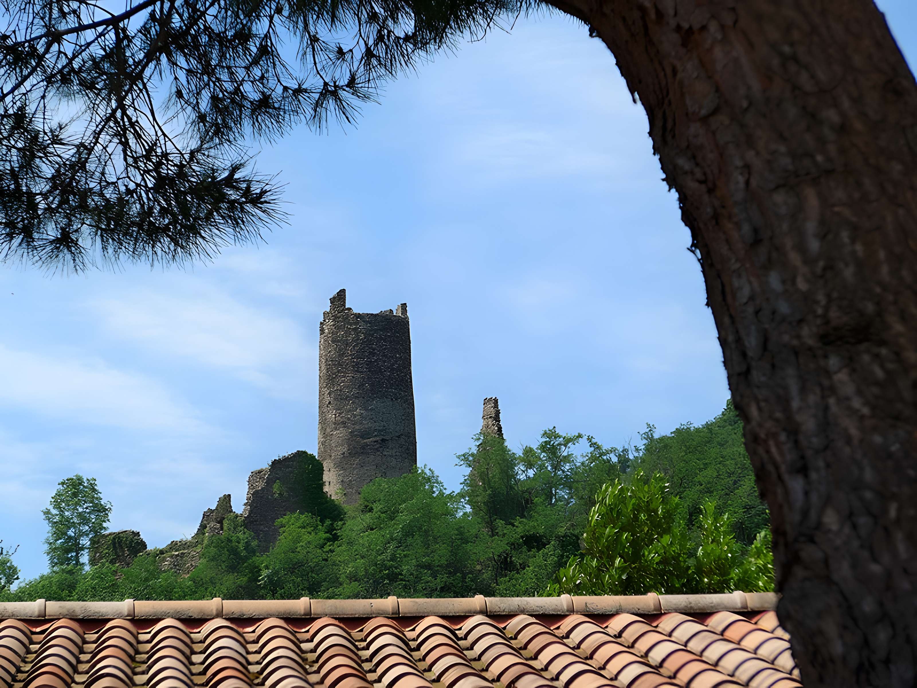 Tour blanche d'Arras-sur-Rhône
