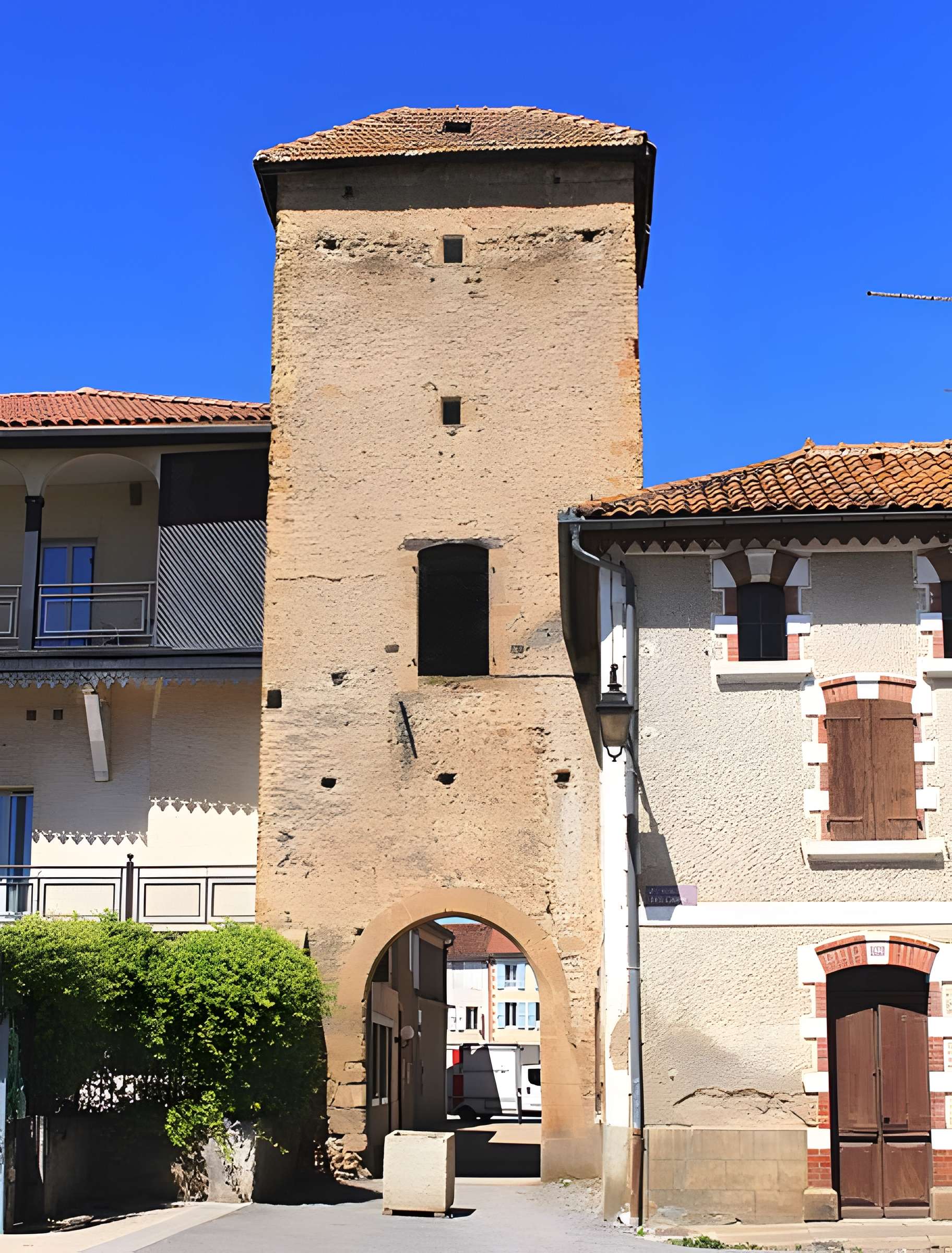 Tour carrée de Trie-sur-Baïse