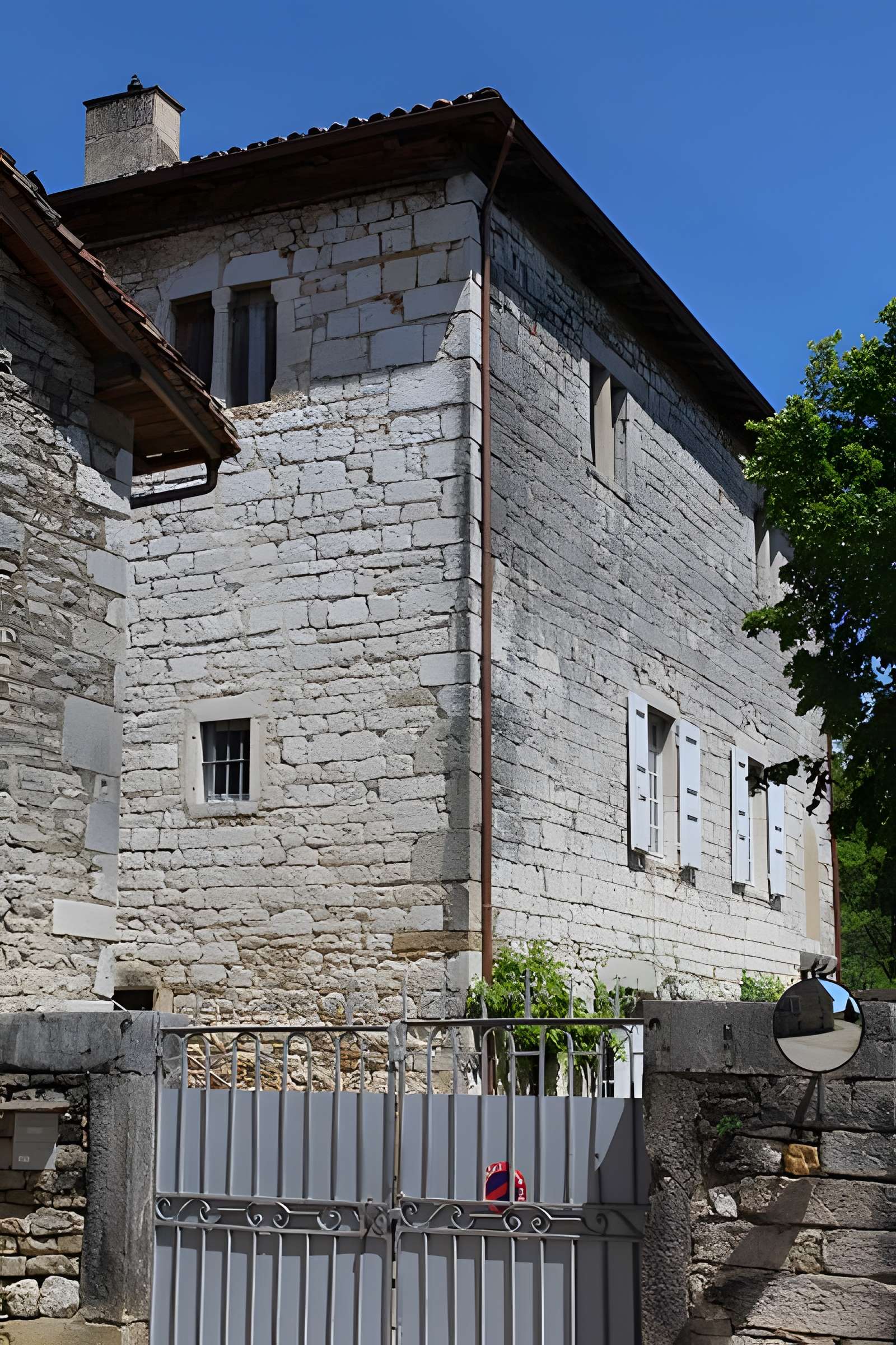 Tour de Deaul à Revonnas