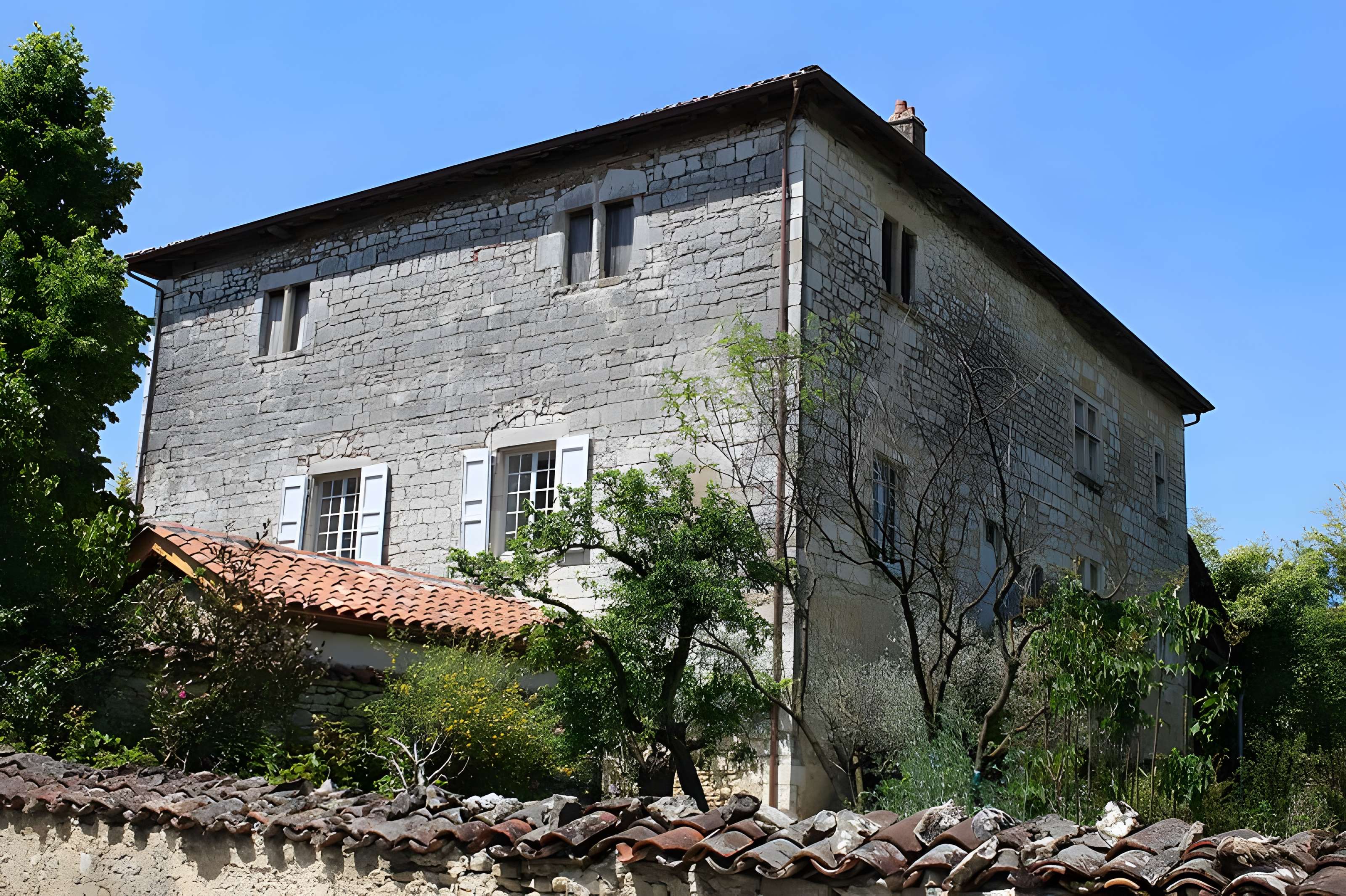 Tour de Deaul à Revonnas