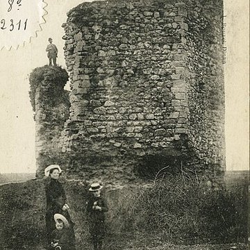 Tour de Montbran de Pléboulle