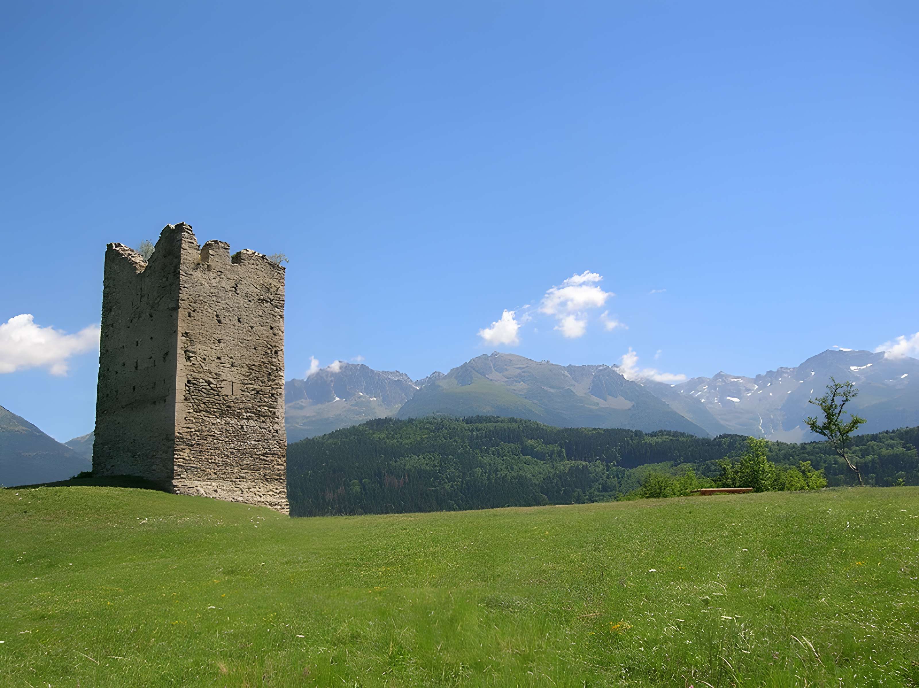 Tour de Montfollet de Laval