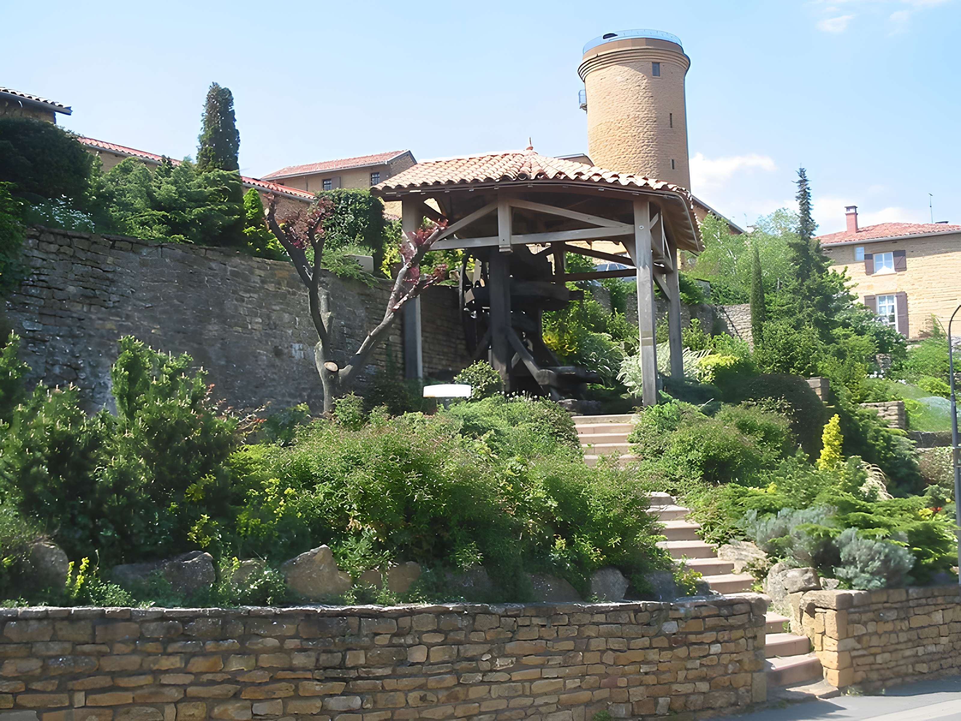 Tour d'Oingt