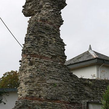 Tour du Bacha de Deneuvre