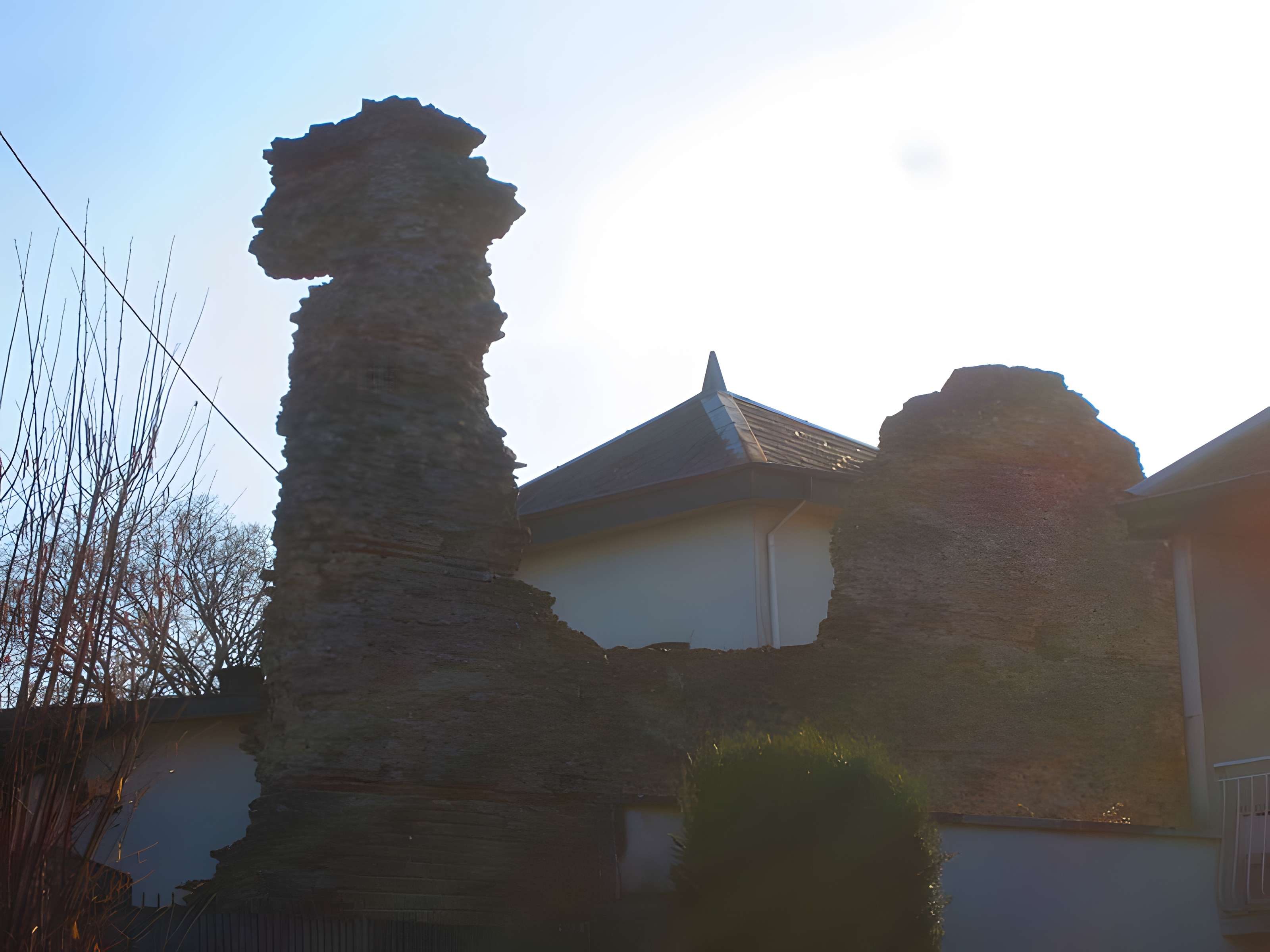 Tour du Bacha de Deneuvre