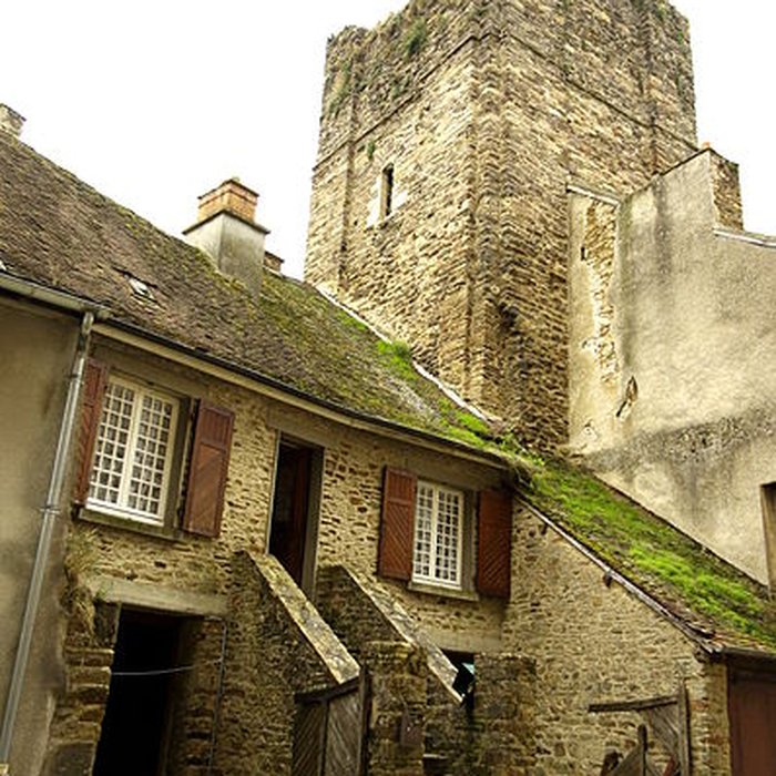 Photo de Tour du Plô de Saint-Yrieix-la-Perche