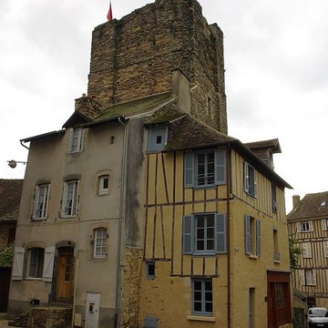 Tour du Plô de Saint-Yrieix-la-Perche
