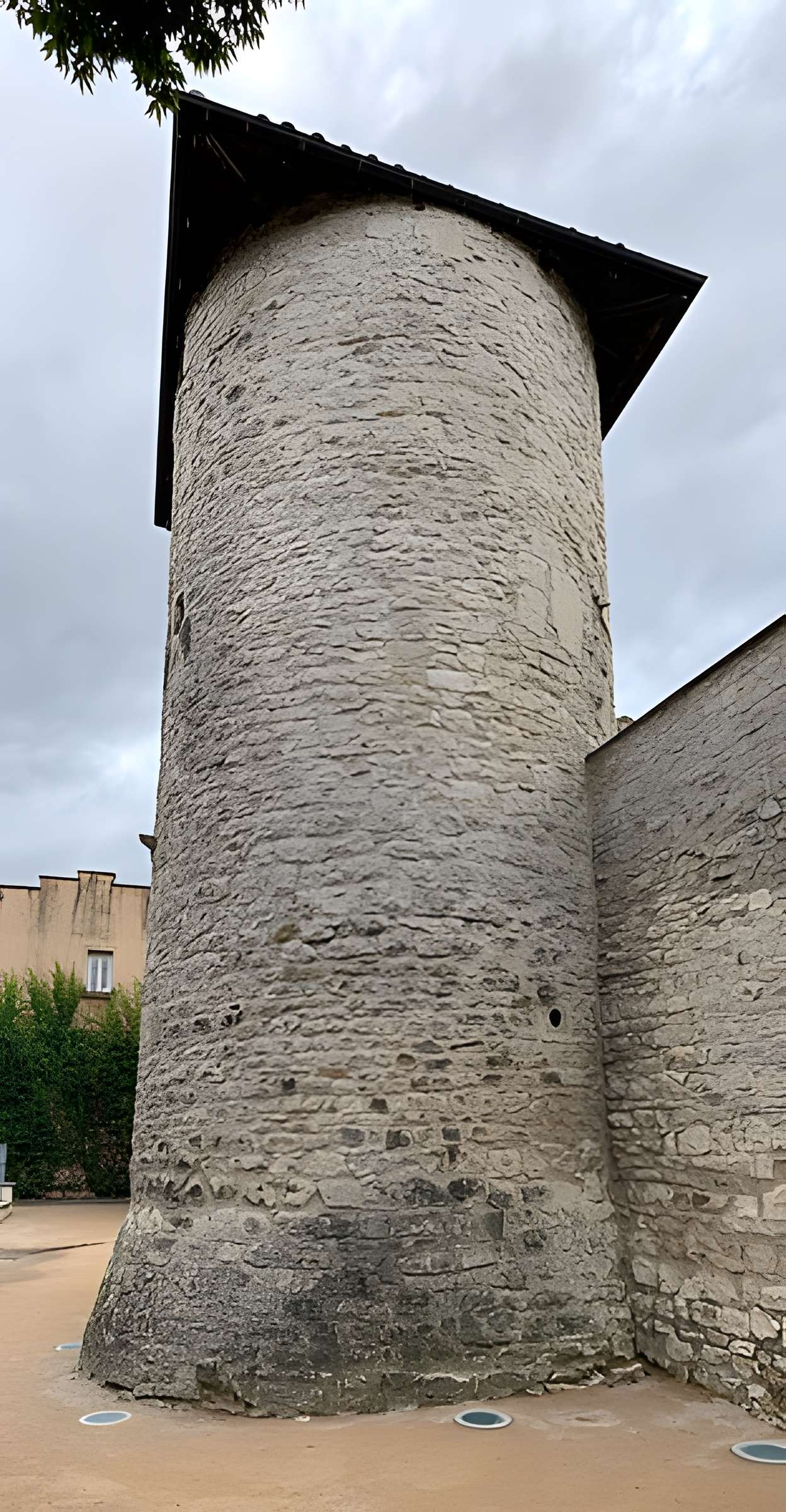 Tour et remparts de Villefranche-sur-Saône