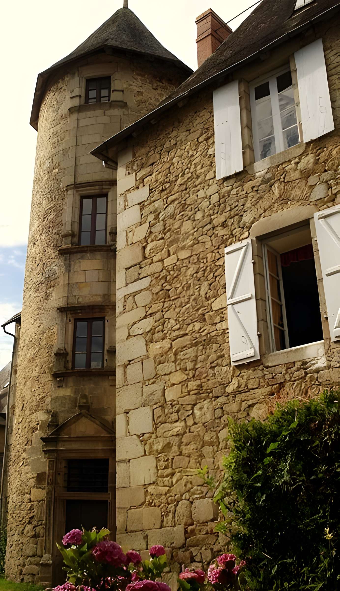 Tour Saint-Mexant de Neuvic 