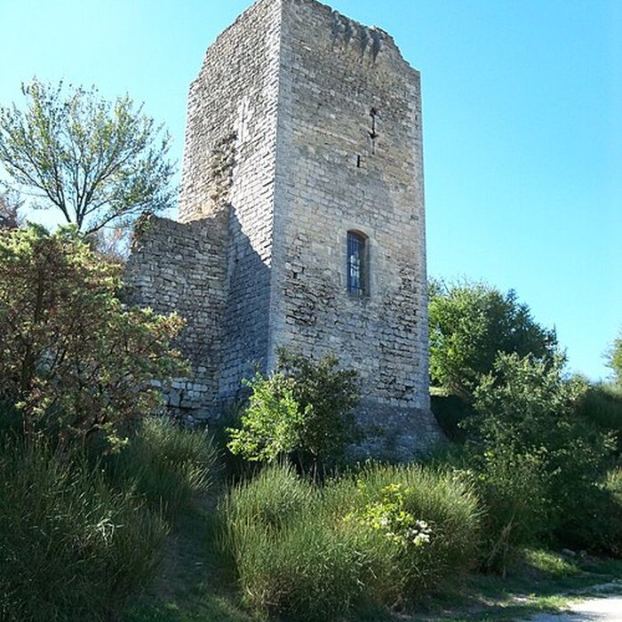 Photo de Tour talutée de Clansayes
