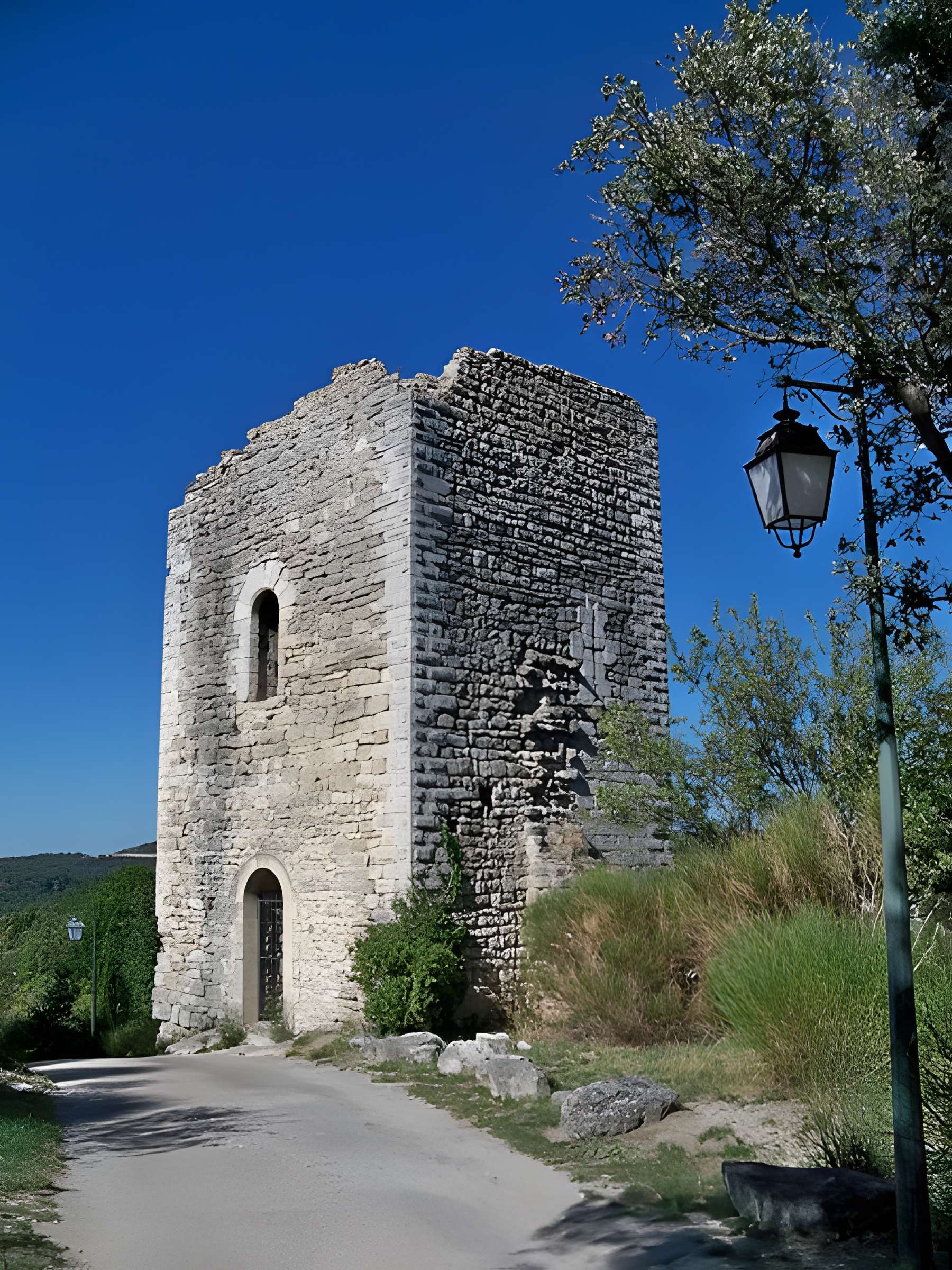 Tour talutée de Clansayes