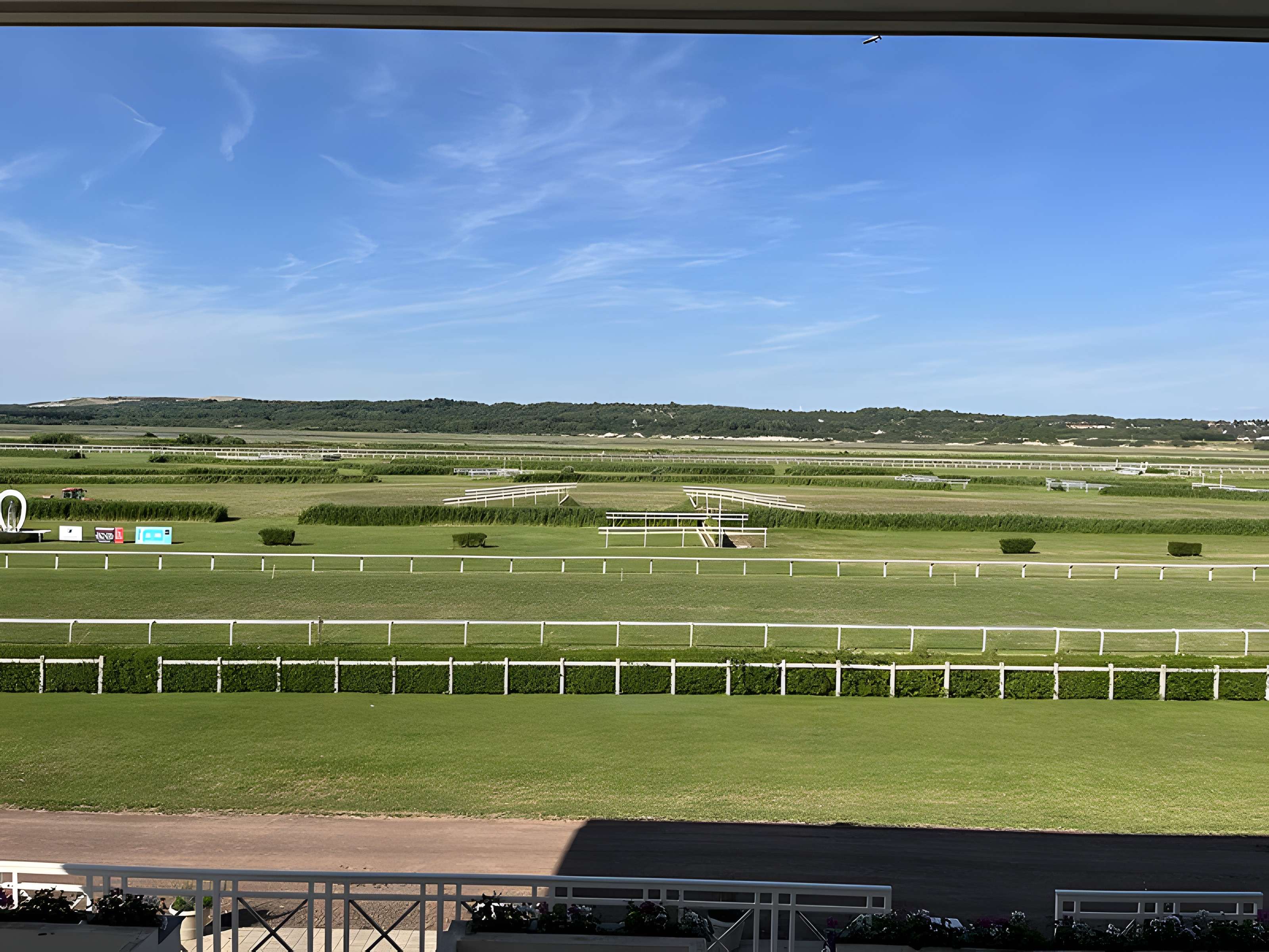 Tribunes de l'hippodrome de la Canche au Touquet-Paris-Plage