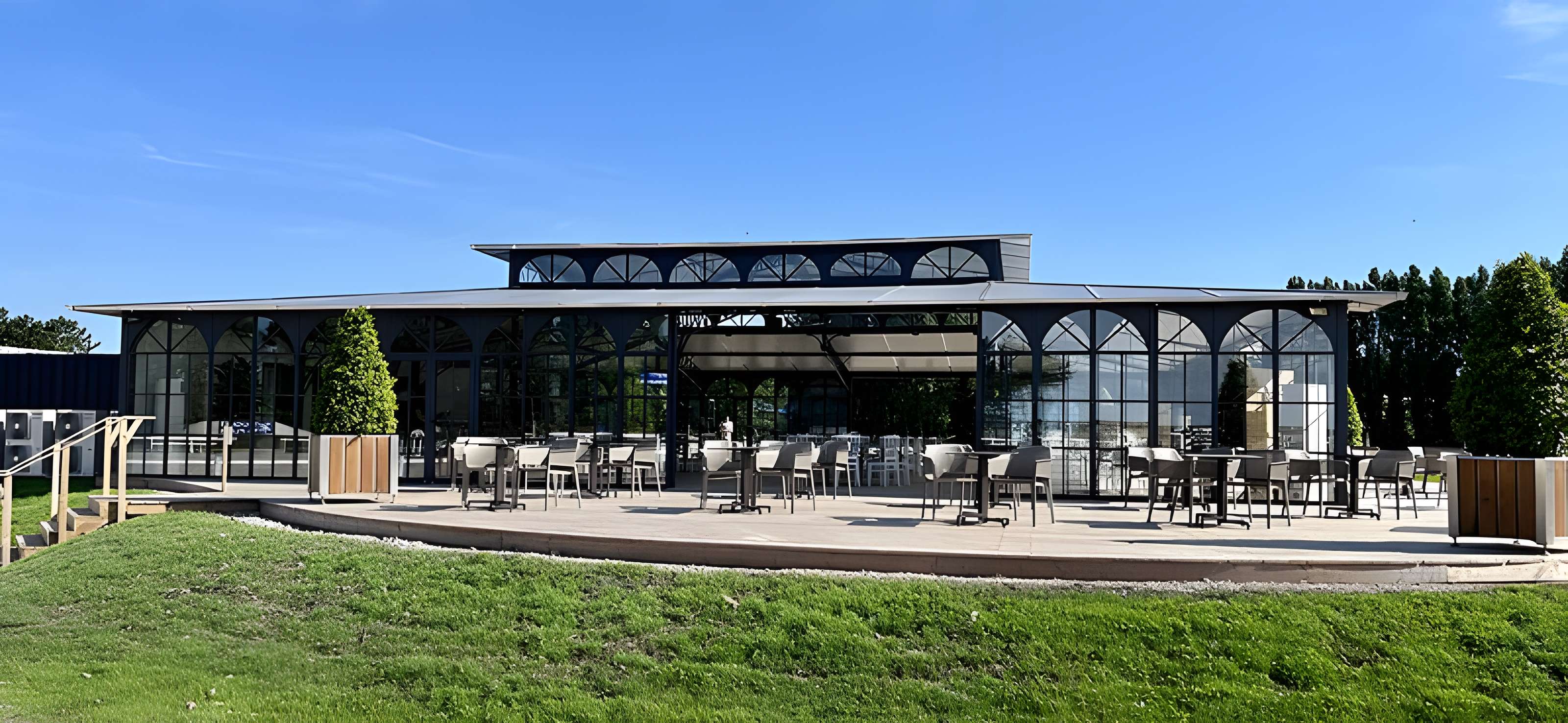 Tribunes de l'hippodrome de la Canche au Touquet-Paris-Plage