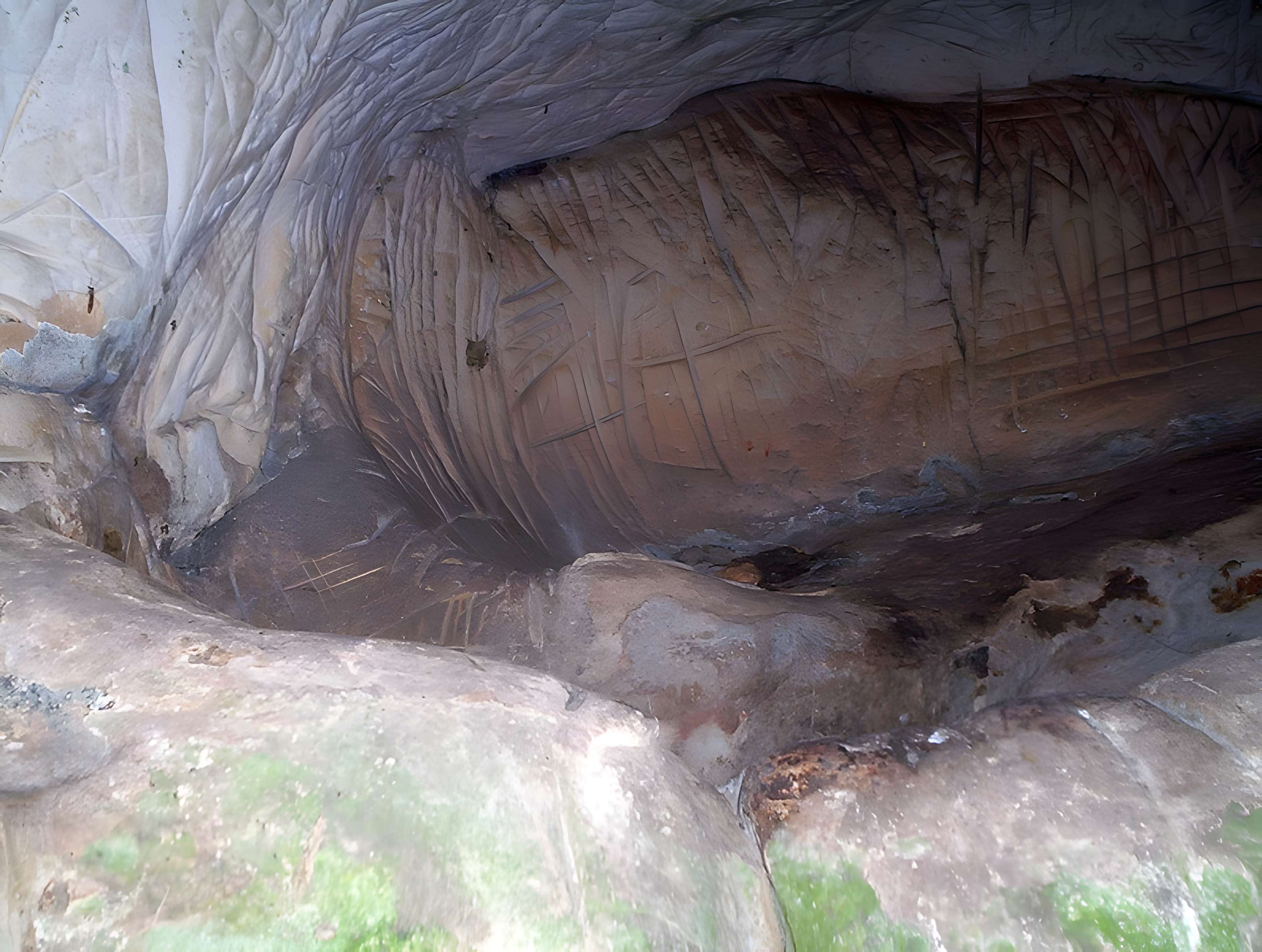 Trou du Sarrazin de Villeneuve-sur-Auvers