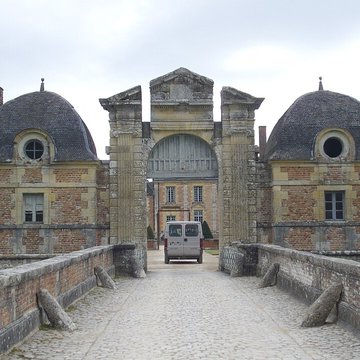 Château de la Ferté-Saint-Aubin