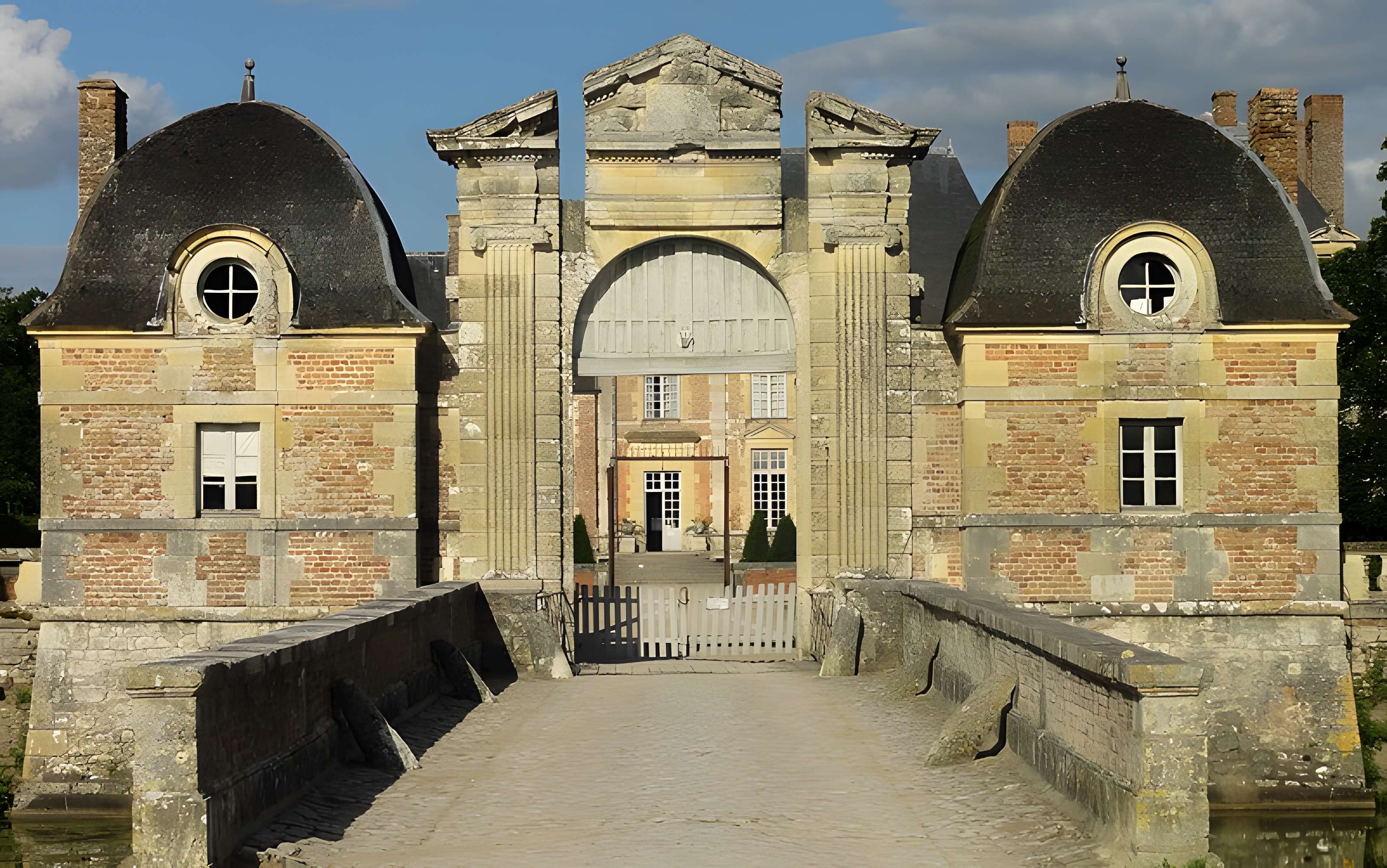 Château de la Ferté-Saint-Aubin