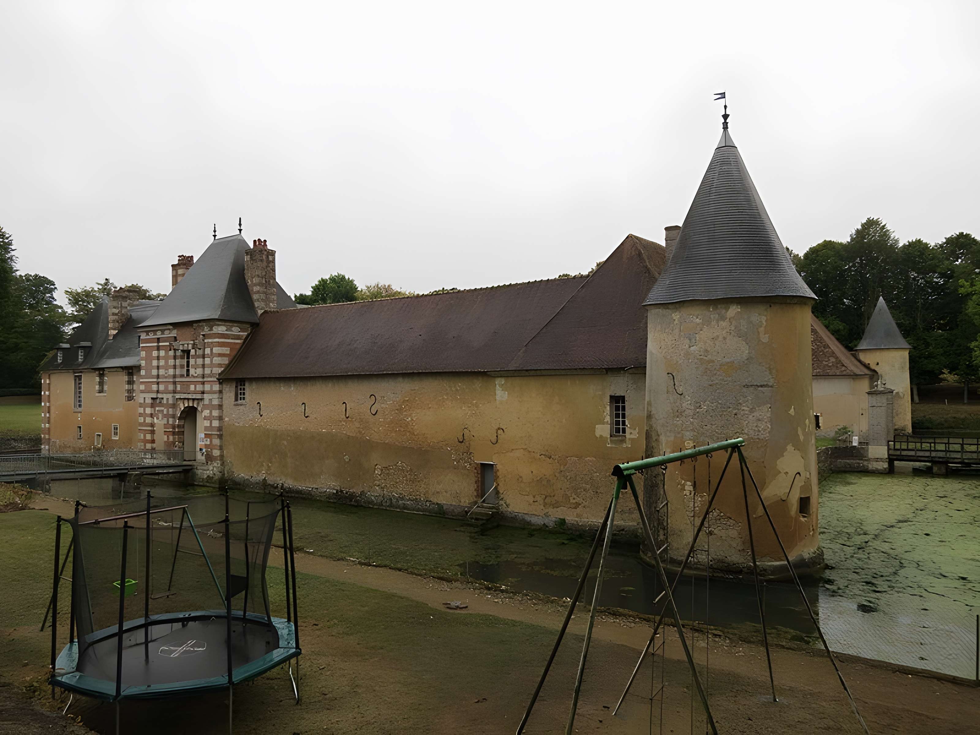 Château de la Fontaine-du-Houx