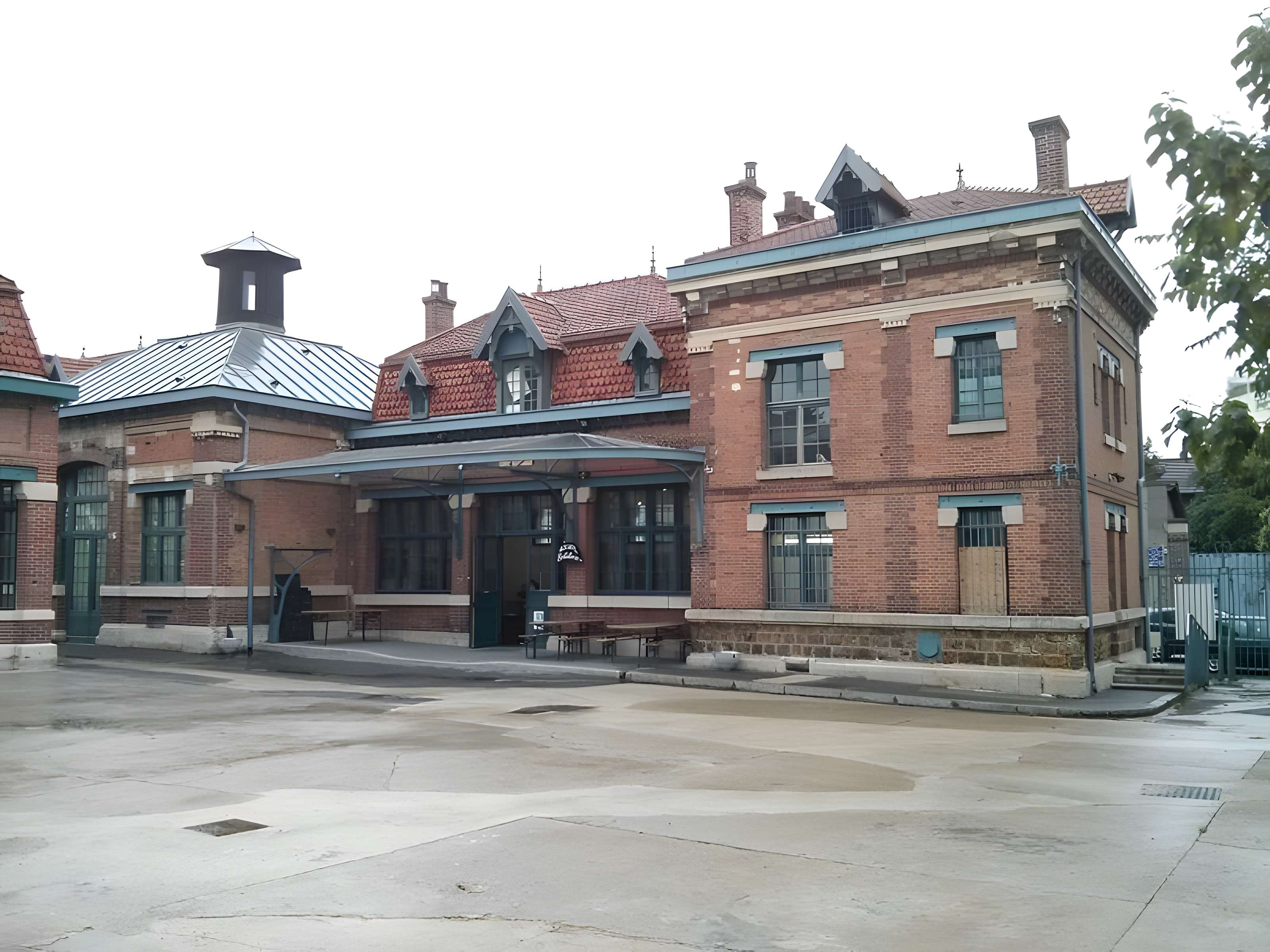 Usine pharmaceutique Raspail à Arcueil 