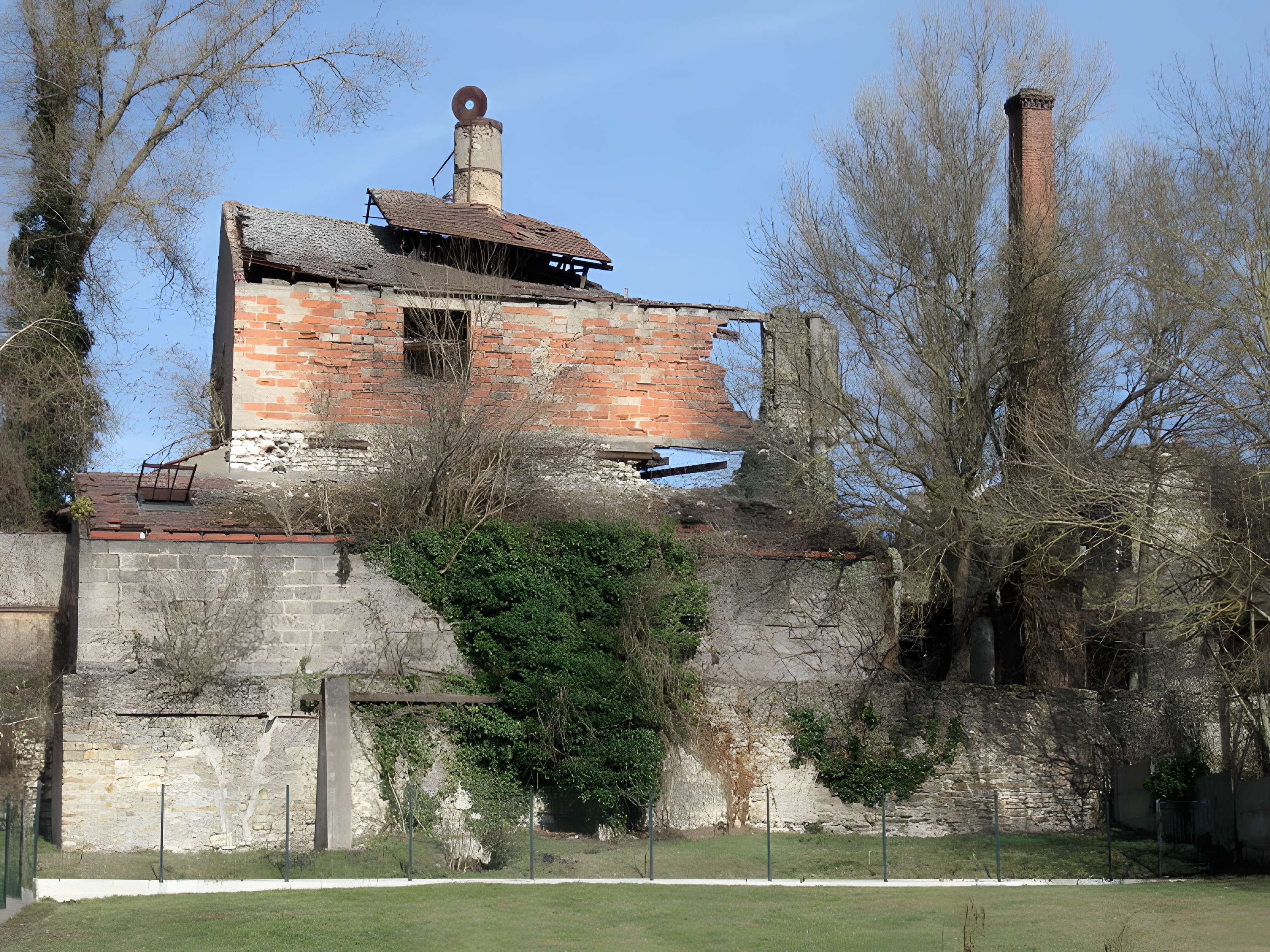 Usines de porcelaine Gaucher et Vincent-Blin à Vierzon
