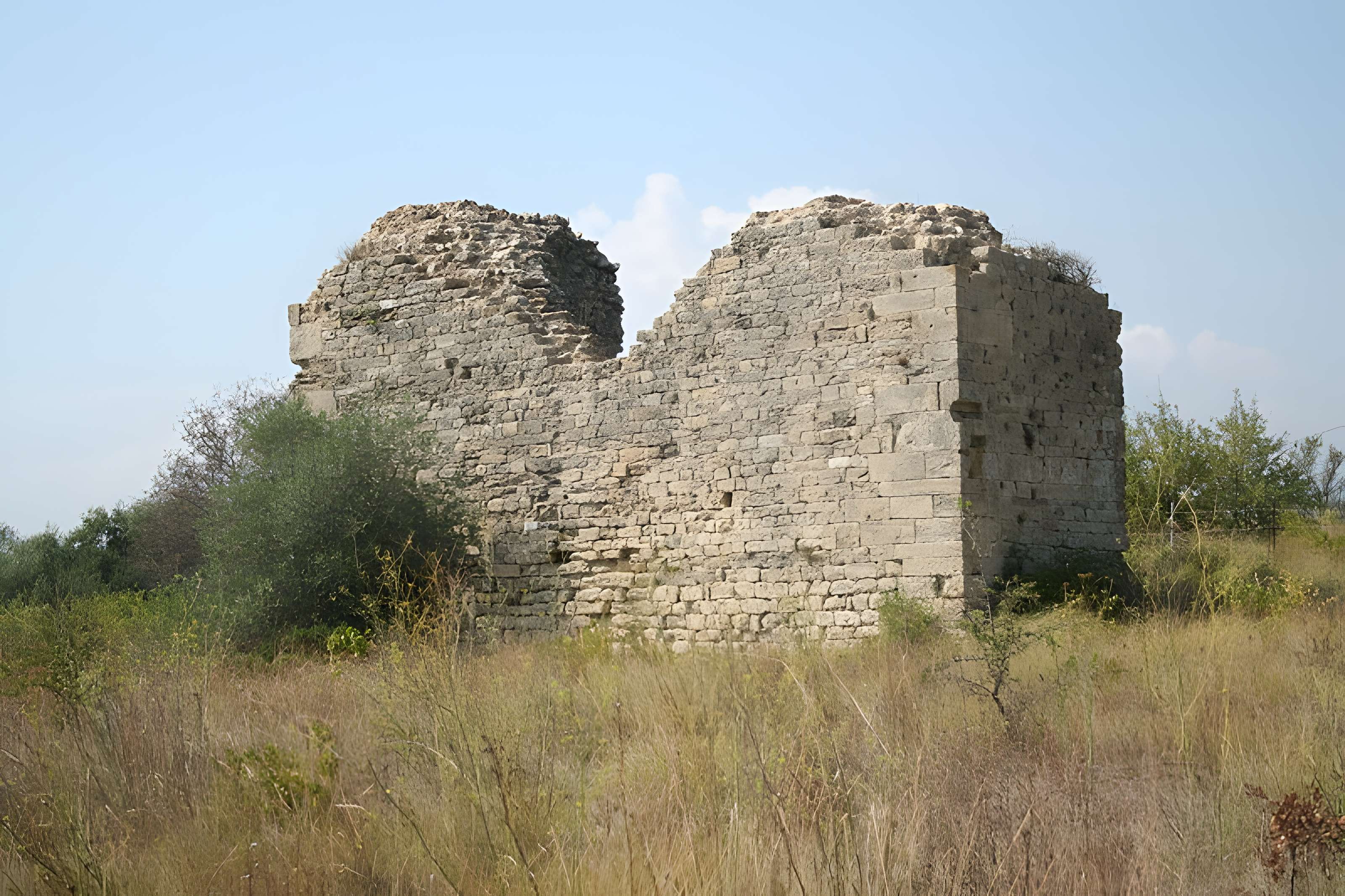 Vestiges archéologiques du Pallas à Mèze
