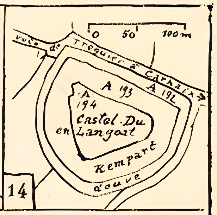 Vestiges du camp antique du Castel Dû à Langoat